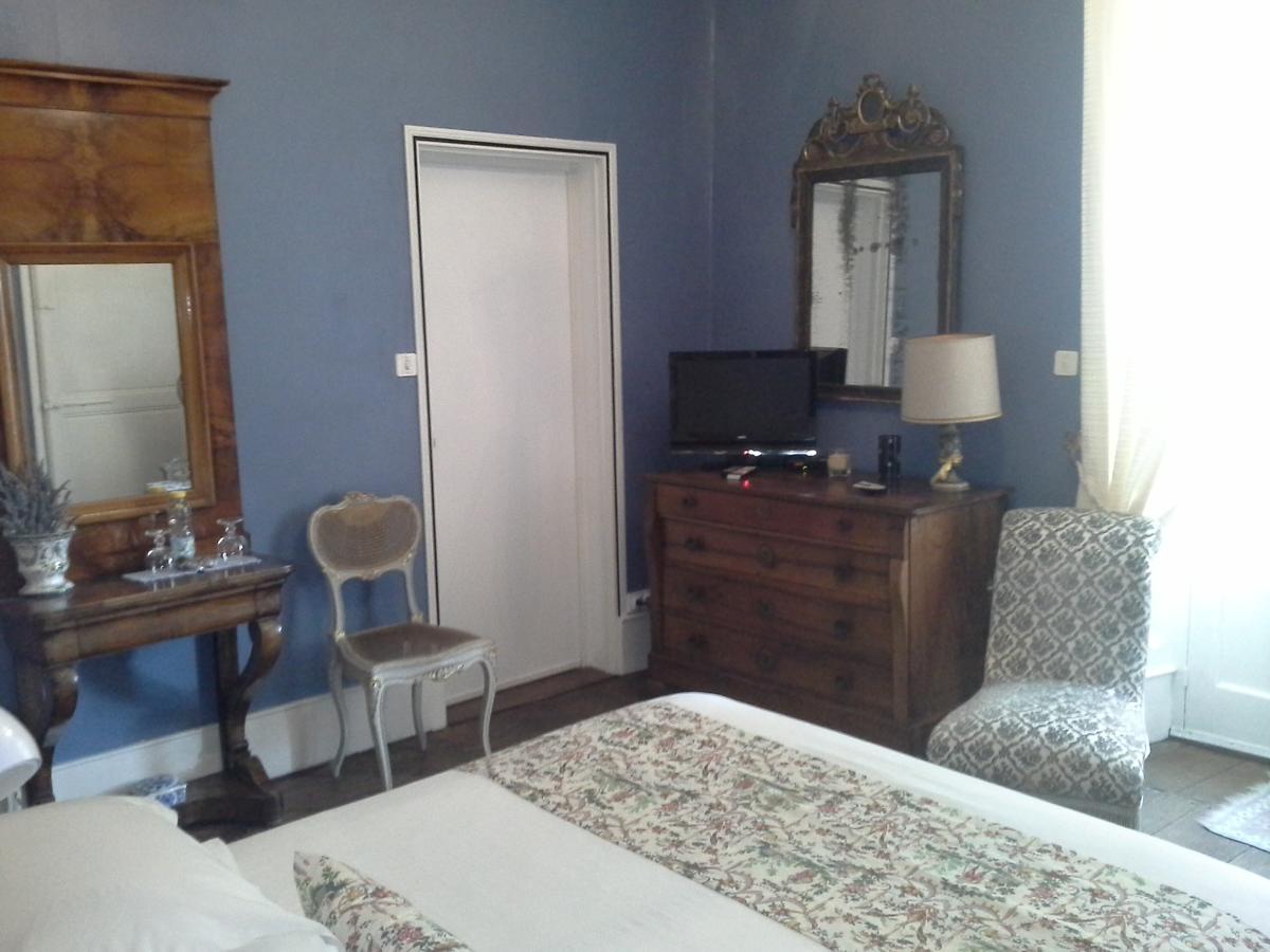 Bed and Breakfast Le Logis De Ruelle Exterior foto