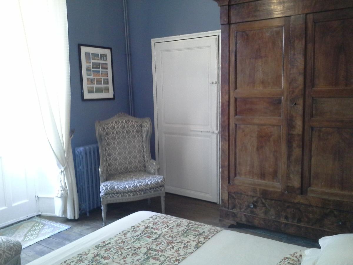 Bed and Breakfast Le Logis De Ruelle Exterior foto