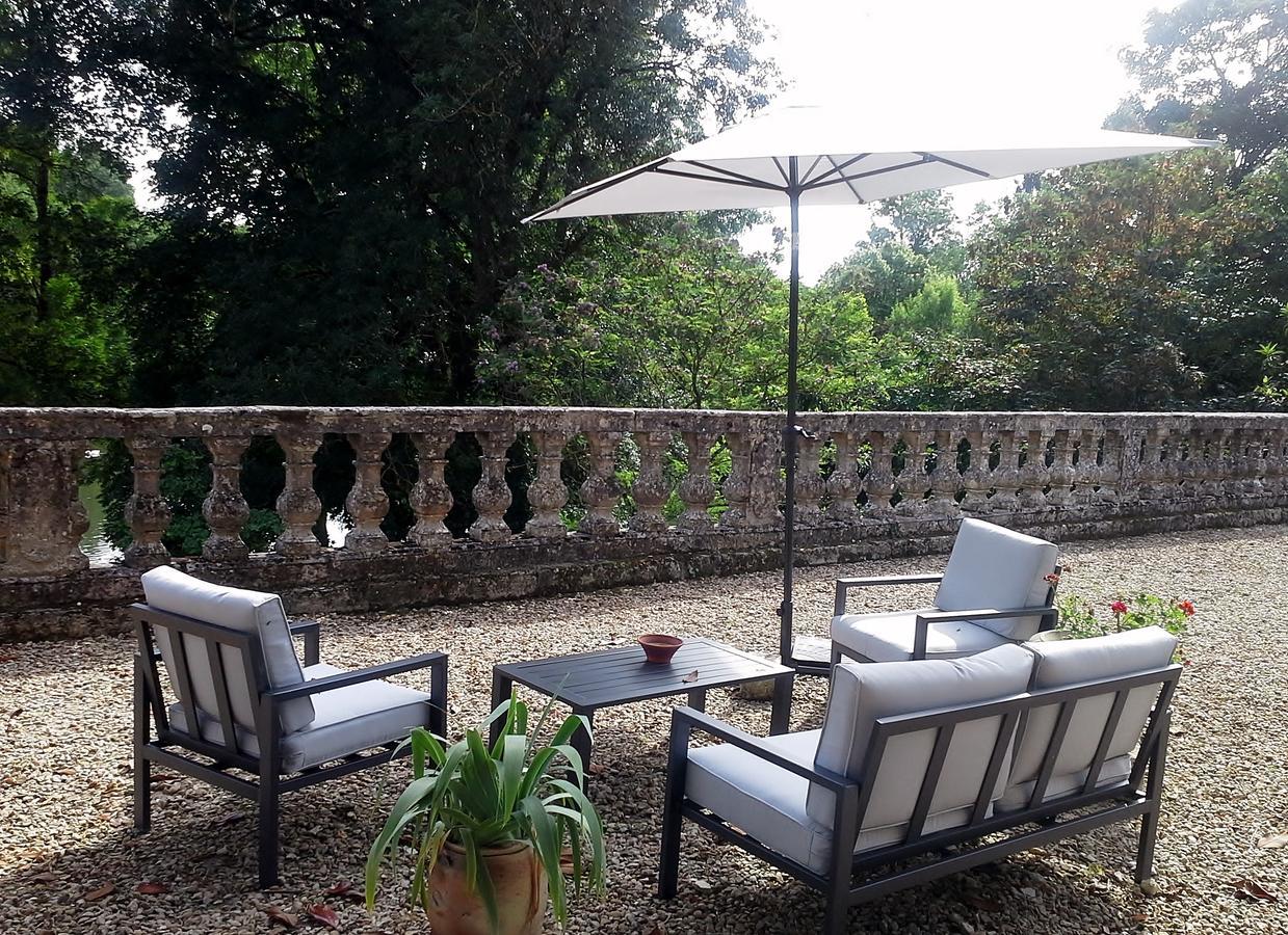 Bed and Breakfast Le Logis De Ruelle Exterior foto
