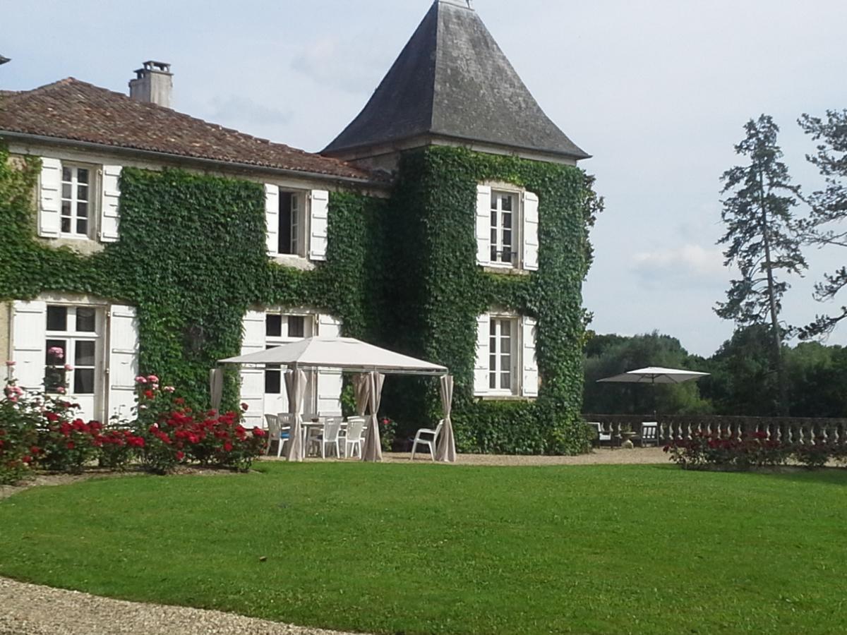 Bed and Breakfast Le Logis De Ruelle Exterior foto