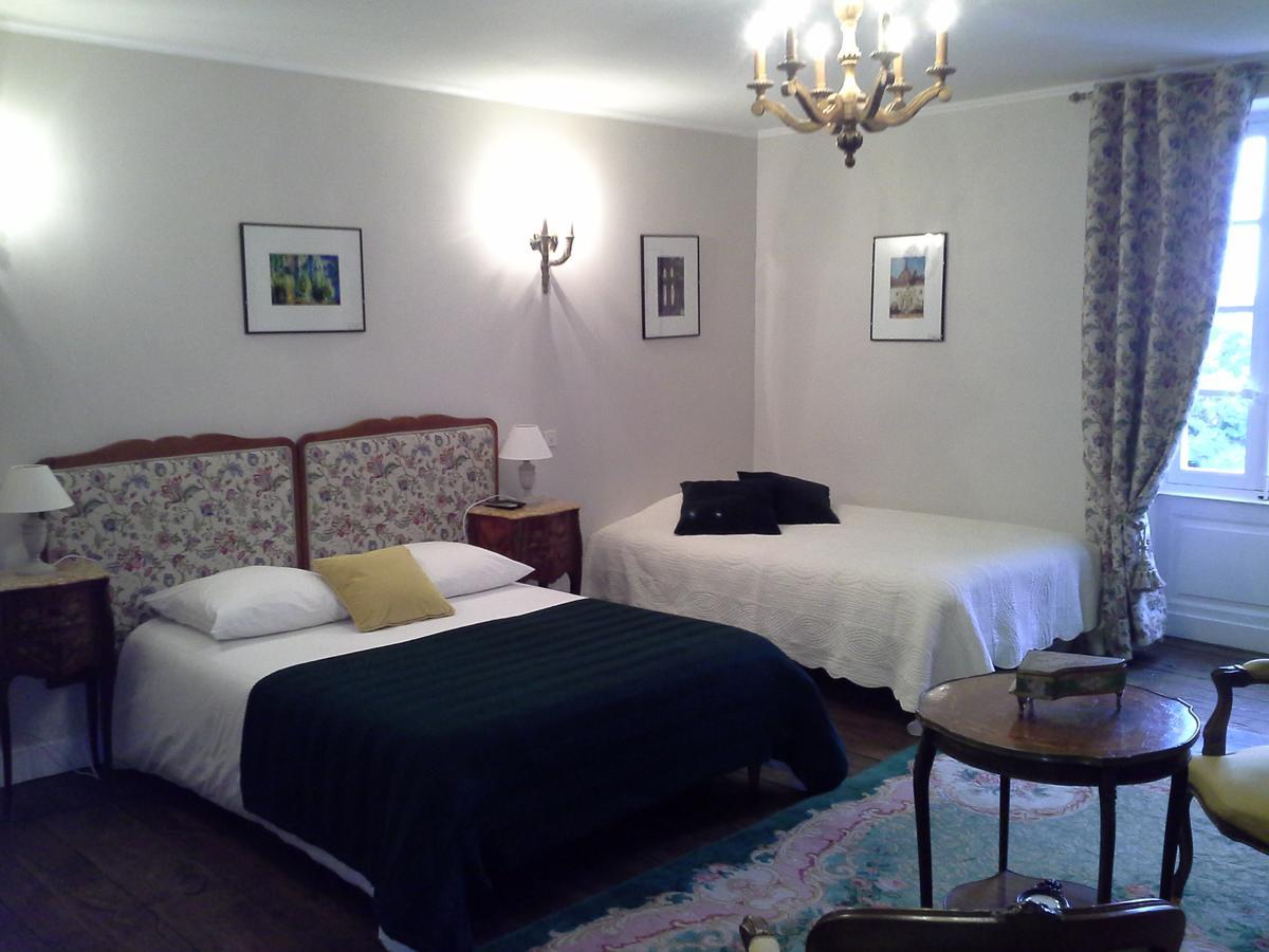 Bed and Breakfast Le Logis De Ruelle Exterior foto